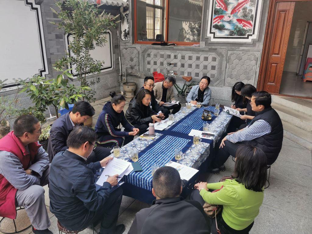 现场座谈会.jpg