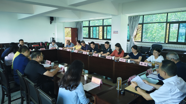 寻根之旅座谈会2.jpg